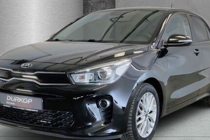 Kia Rio 38.000 km 12.650 € Braunschweig 38126