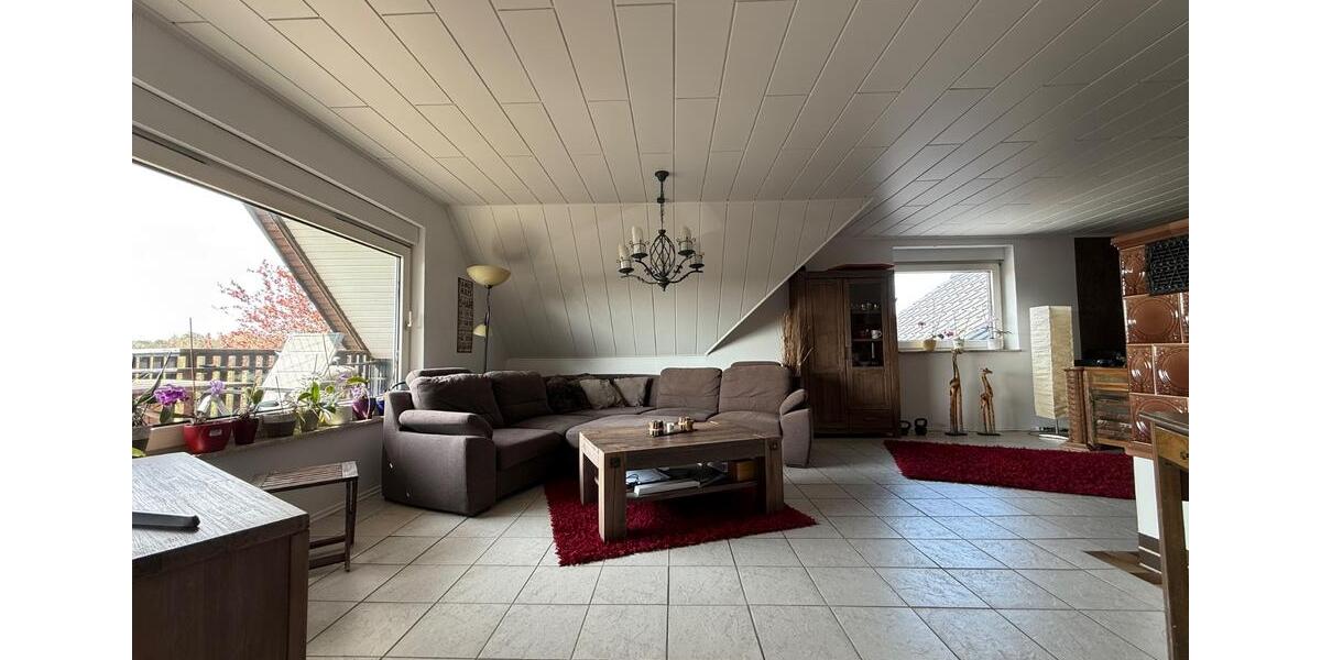 Großzügige 6-Zimmer-Maisonette mit Garage & Loggia 6 zimmer