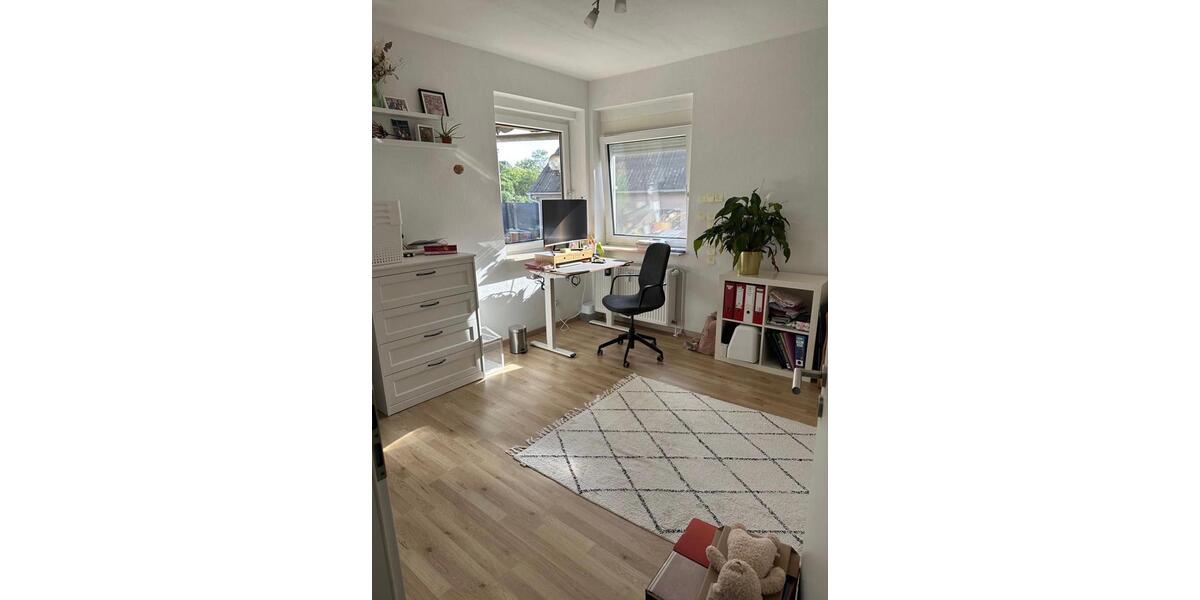 Erdgeschoßwohnung Weyhausen - 4 Zimmer, 126 m&sup2;, 950&euro; | Angebot:26413176