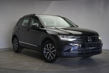 VW Tiguan 43.000 km 24.490 &euro; Braunschweig 38110