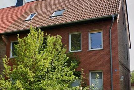 Haus Helmstedt Offleben - 6 Zimmer, 150 m&sup2;, 75.000&euro; | Angebot:24601679