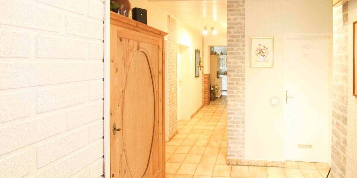 Mehrfamilienhaus, Wohnhaus Wahrenholz - 8 Zimmer, 254 m&sup2;, 249.000&euro; | Angebot:26218940