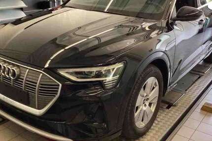 Audi e-tron 45.000 km 31.970 € Helmstedt 38350