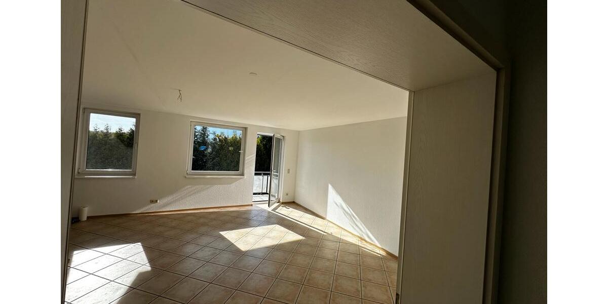Etagenwohnung Braunschweig Wabe-Schunter-Beberbach - 4 Zimmer, 94 m&sup2;, 1.150&euro; | Angebot:26395935