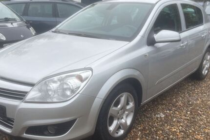 Opel Astra 163.000 km 4.900 &euro; Braunschweig 38120