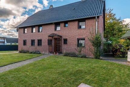 Haus Sickte - 8 Zimmer, 220 m&sup2;, 329.000&euro; | Angebot:26858618