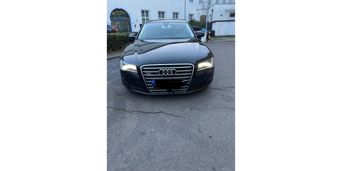 Audi A8 235.000 km 17.700 € Braunschweig 38100