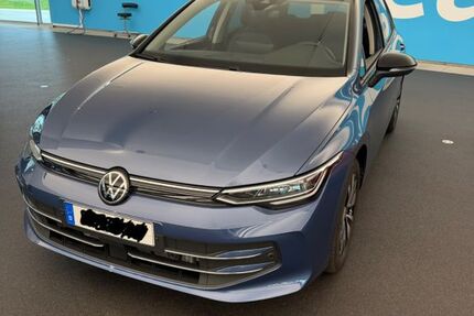 VW Golf 4.300 km 22.999 &euro; Brome 38465