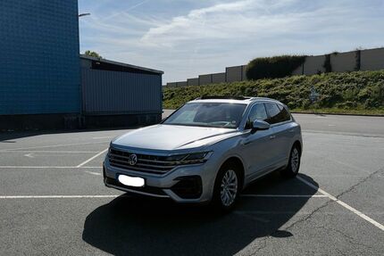 VW Touareg 63.789 km 42.999 &euro; Braunschweig 38122