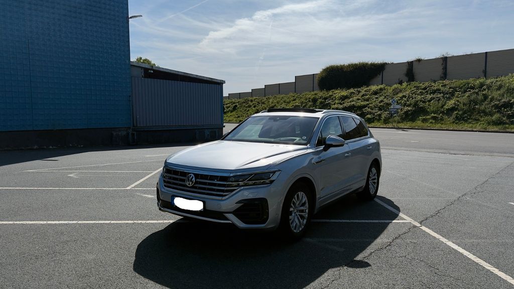 VW Touareg 63.789 km 44.999 &euro; Braunschweig 38122