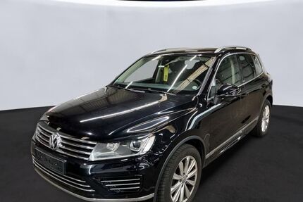 VW Touareg 172.174 km 17.990 &euro; Braunschweig 38122