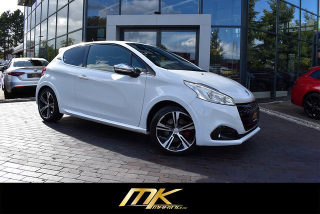 Peugeot 208 142.290 km 8.990 &euro; Braunschweig 38114