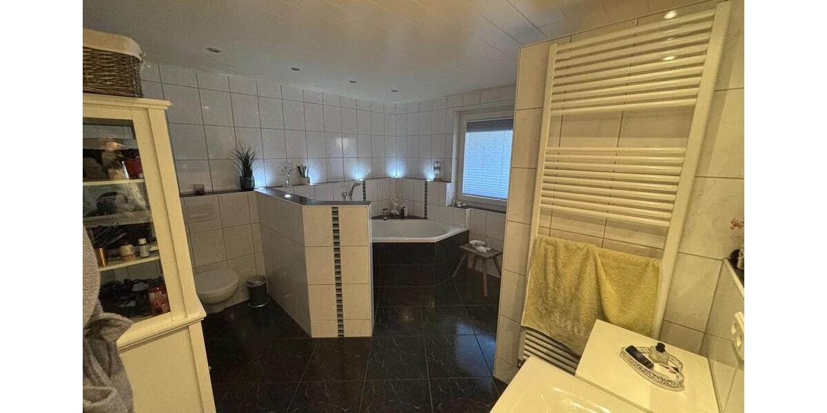 Einfamilienhaus Rühen - 5 Zimmer, 134 m&sup2;, 313.000&euro; | Angebot:25991870