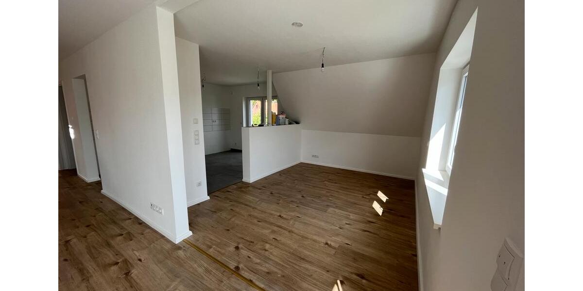 Etagenwohnung Schwülper - 3 Zimmer, 120 m&sup2;, 1.200&euro; | Angebot:26327337