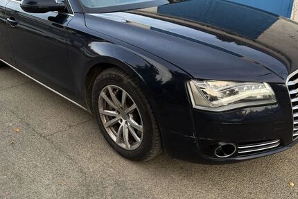 Audi A8 228.000 km 14.980 € Braunschweig 38108