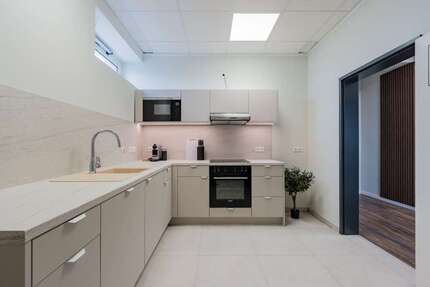 Büro in Berlin 1.454 € 96 m²