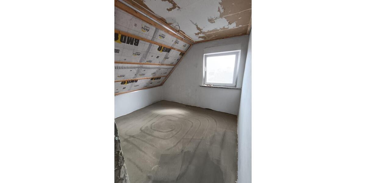 Dachgeschoßwohnung Osloß - 4 Zimmer, 72 m&sup2;, 750&euro; | Angebot:25943340