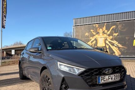 Hyundai i20 44.700 km 11.900 &euro; Sassenburg 38524