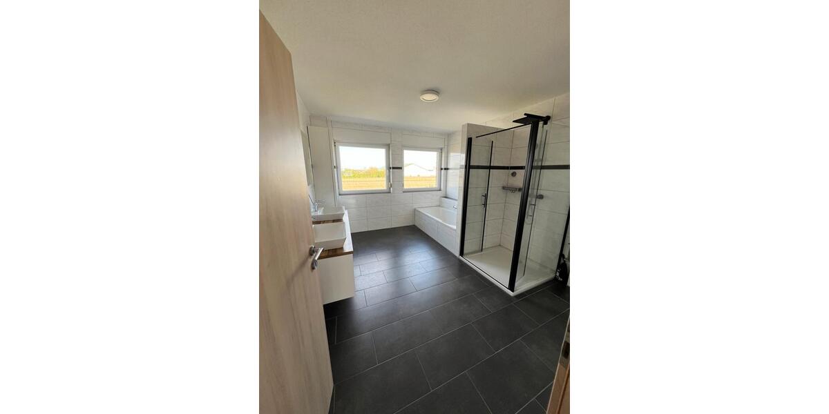 Doppelhaushälfte Gifhorn - 6 Zimmer, 148 m&sup2;, 1.600&euro; | Angebot:26329956