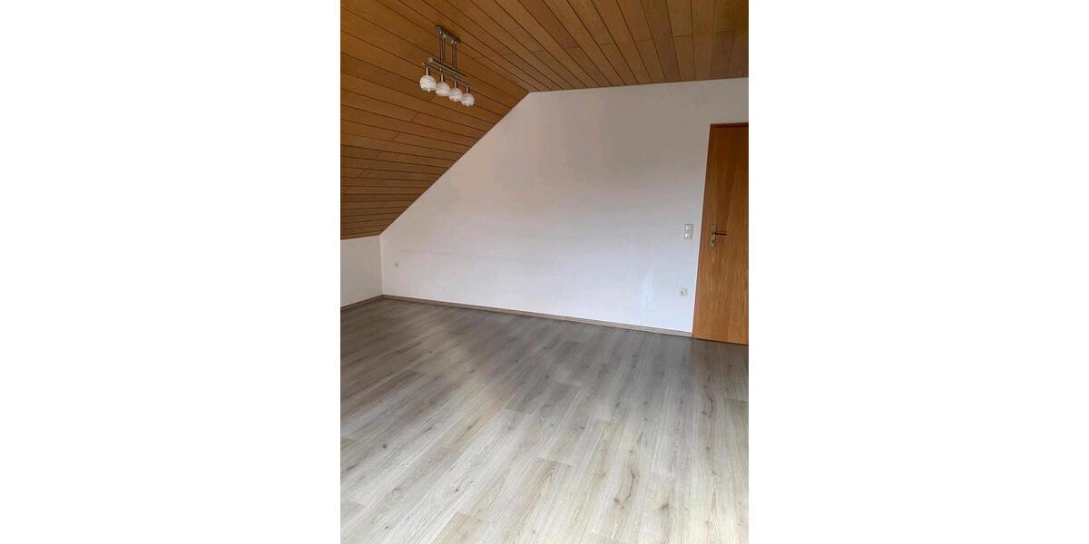 Dachgeschoßwohnung Gifhorn - 4 Zimmer, 950&euro; | Angebot:23621328