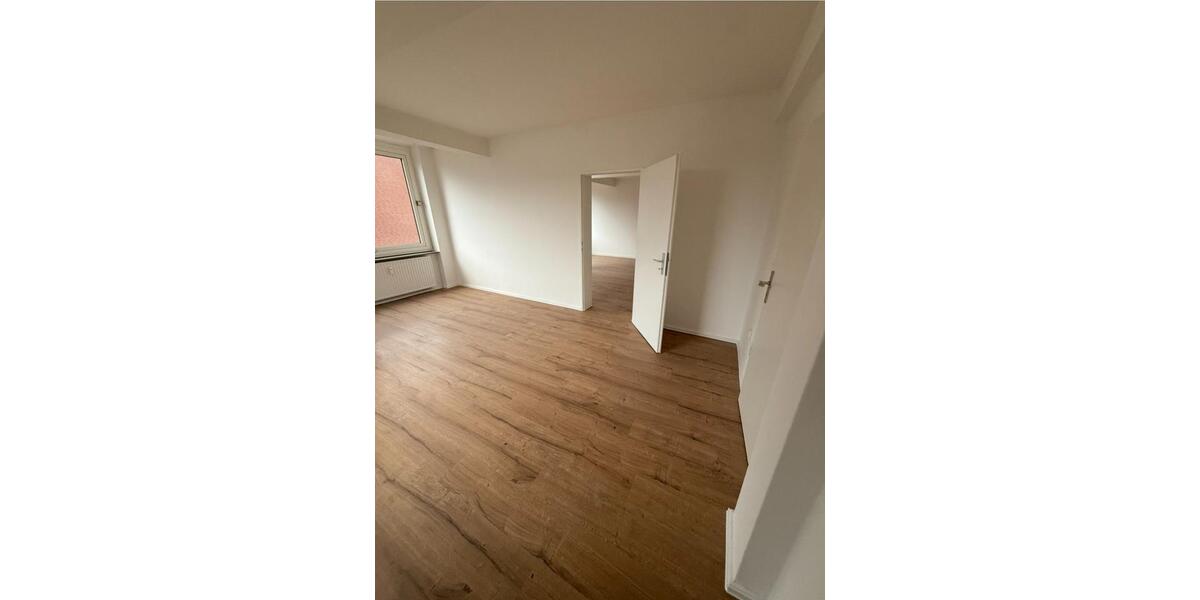 Etagenwohnung Braunschweig Östliches Ringgebiet - 4 Zimmer, 103 m&sup2;, 950&euro; | Angebot:25366667