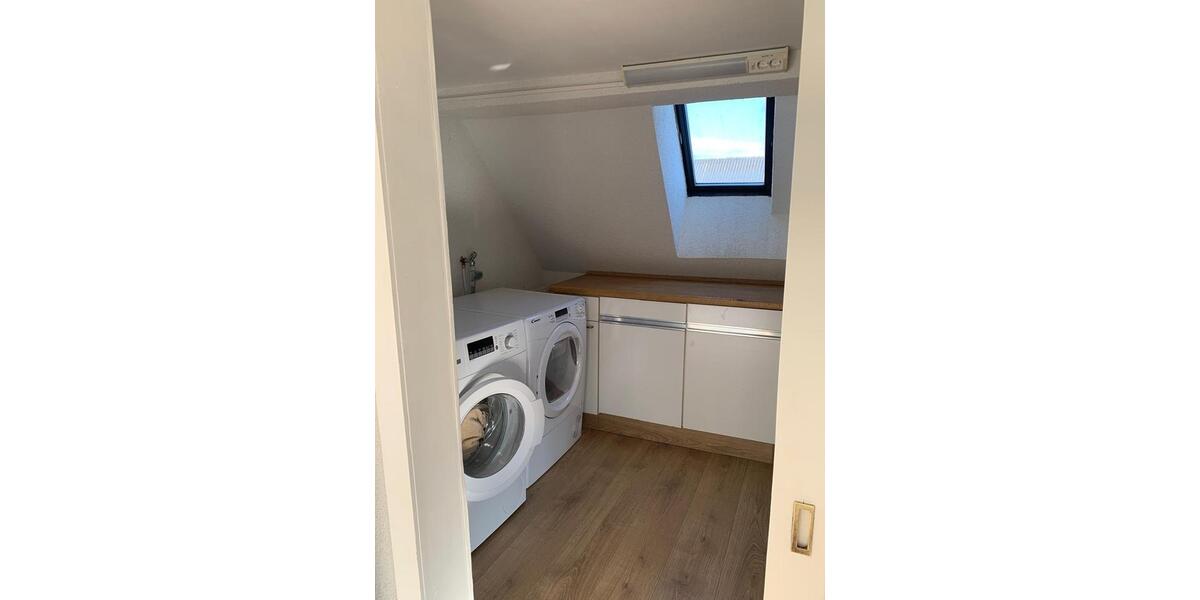 Dachgeschoßwohnung Jembke - 3.5 Zimmer, 120 m&sup2;, 950&euro; | Angebot:24465385