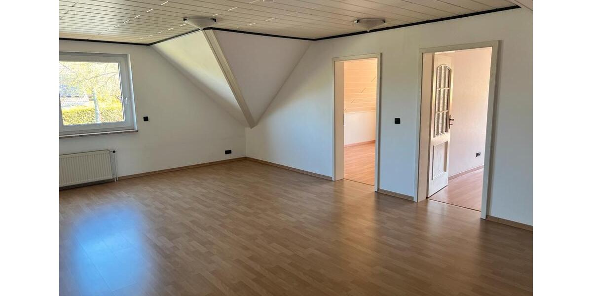 Etagenwohnung Wolfsburg - 4 Zimmer, 107 m&sup2;, 890&euro; | Angebot:26255723