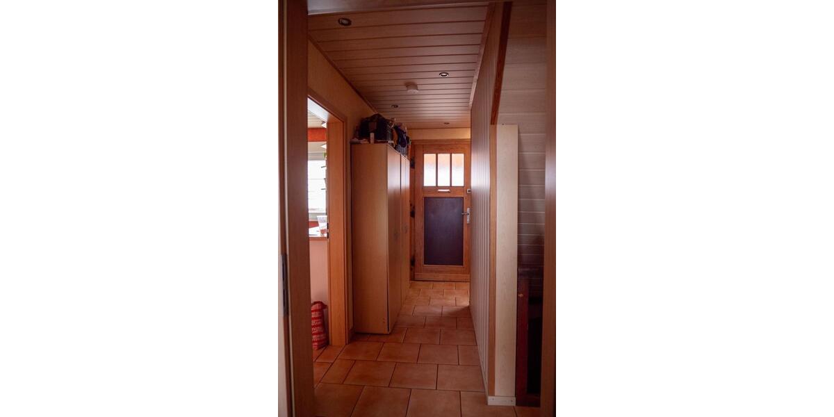 Doppelhaushälfte Wolsdorf - 7 Zimmer, 170 m&sup2;, 235.000&euro; | Angebot:26442480