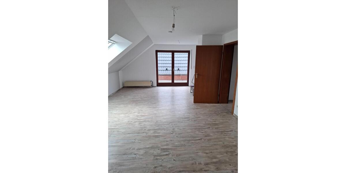 Dachgeschoßwohnung Barwedel - 3 Zimmer, 95 m&sup2;, 795&euro; | Angebot:26610278