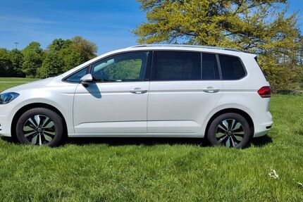 VW Touran 22.824 km 35.900 &euro; Braunschweig 38122