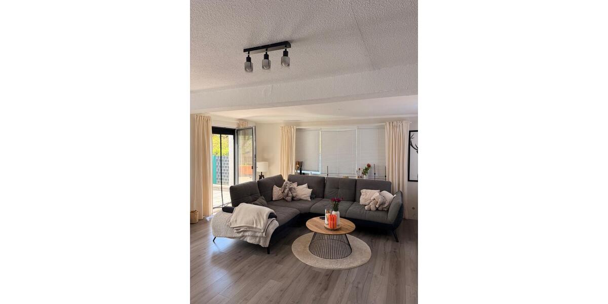 Einfamilienhaus Königslutter am Elm - 3 Zimmer, 130 m&sup2;, 1.300&euro; | Angebot:26461234