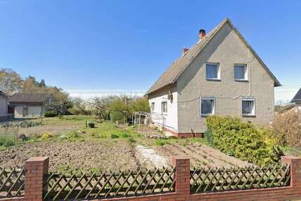 Haus Bahrdorf (Ortsteil Saalsdorf) - 8 Zimmer, 150 m&sup2;, 140.000&euro; | Angebot:25301234