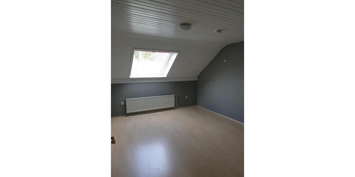 Dachgeschoßwohnung Gifhorn - 4 Zimmer, 100 m&sup2;, 700&euro; | Angebot:26521157