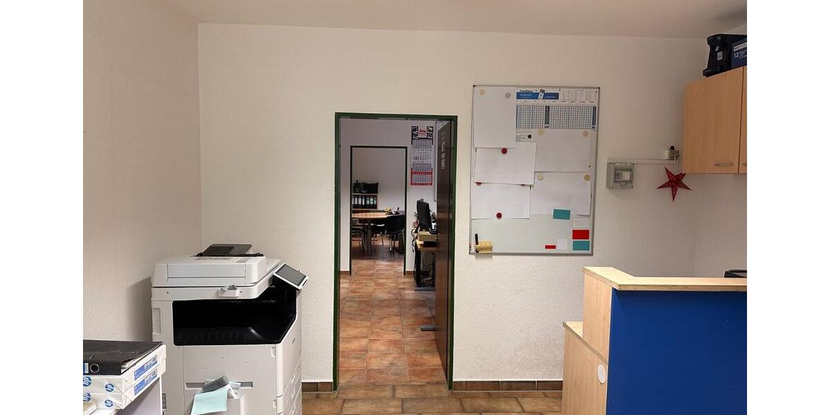 Moderne Büroräume mit eigenem Eingang und optionalen Lagerflächen in ruhiger Lage - Tülau zimmer