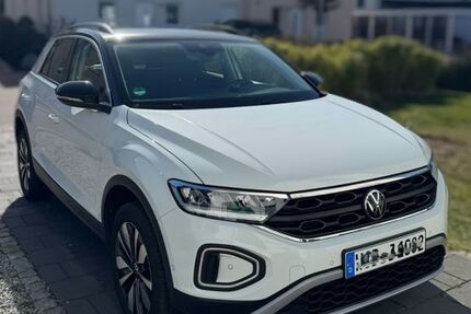 VW T-Roc 28.000 km 22.600 € Wolfsburg 38442