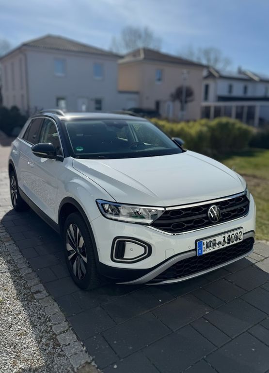 VW T-Roc 28.000 km 22.600 € Wolfsburg 38442