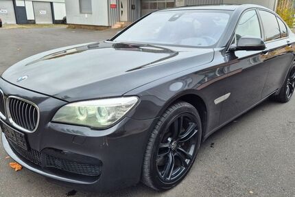 BMW 750