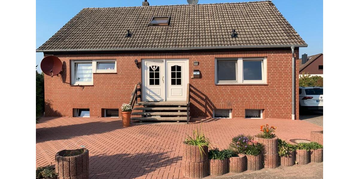 Einfamilienhaus Sassenburg - 5 Zimmer, 340 m&sup2;, 450.000&euro; | Angebot:26147380