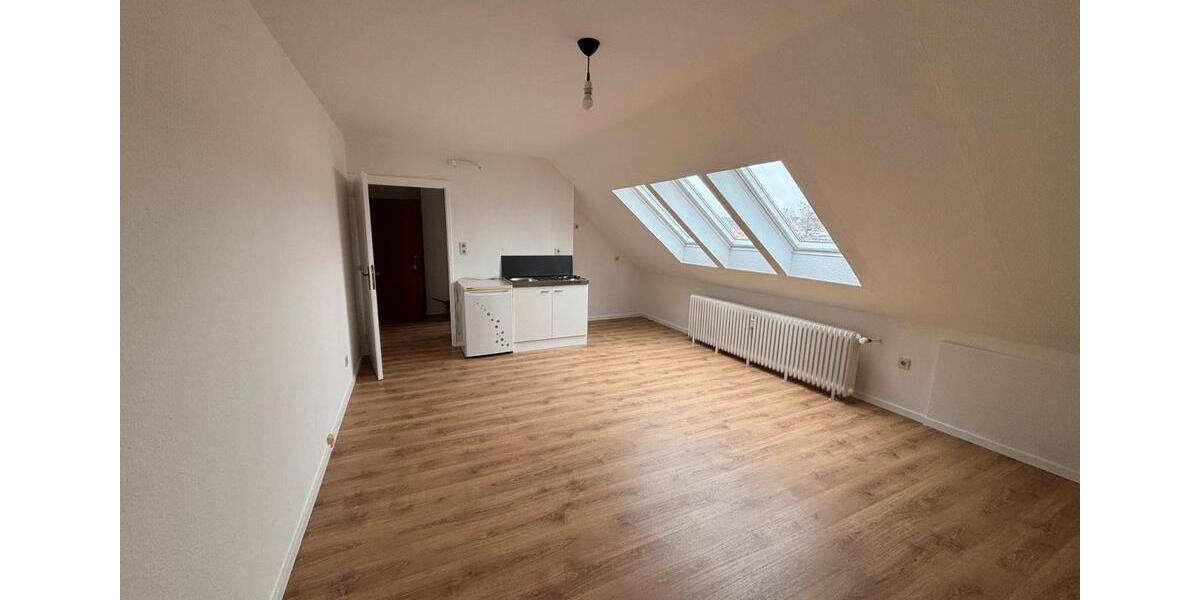 Dachgeschoßwohnung Helmstedt - 1 Zimmer, 35 m&sup2;, 350&euro; | Angebot:26550581