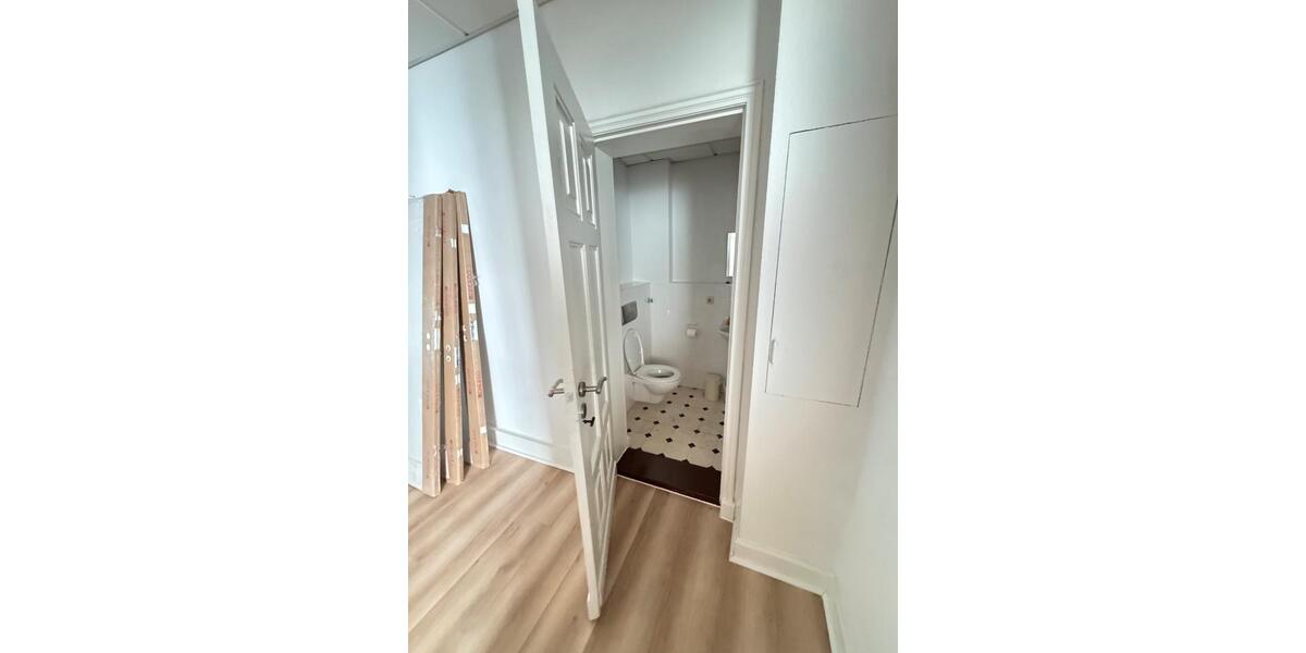 Erdgeschoßwohnung Braunschweig - 4 Zimmer, 150 m&sup2;, 1.495&euro; | Angebot:26236383