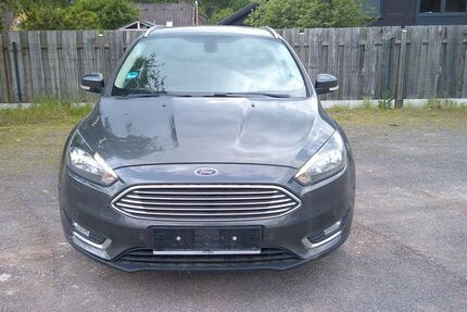 Ford Focus 203.000 km 5.900 &euro; Rötgesbüttel 38531