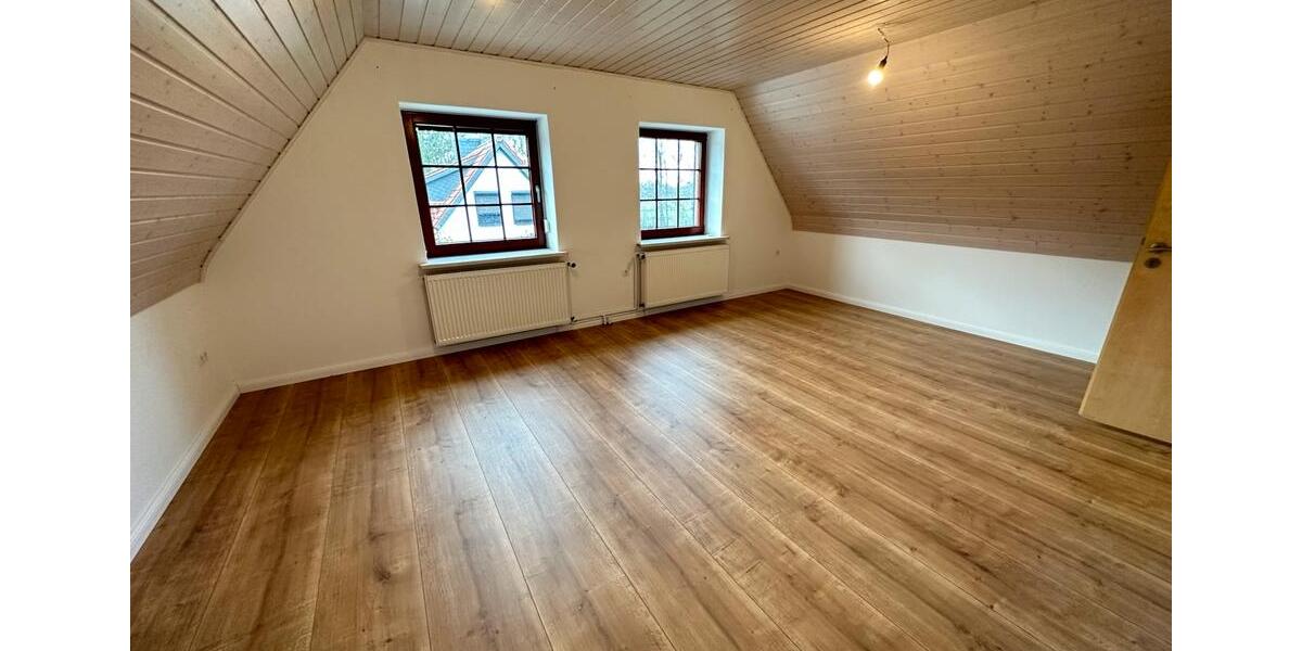 Doppelhaushälfte zu vermieten, ab 15.3. in Groß Schwülper 5 zimmer