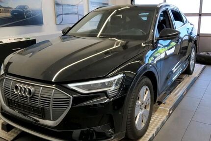 Audi e-tron 36.182 km 32.690 &euro; Helmstedt 38350
