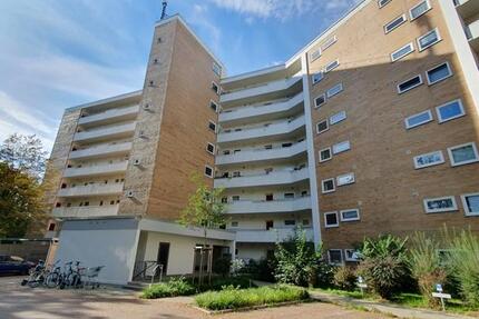 Im Edgeschoss wohnen, das wird sich lohnen! 2 zimmer