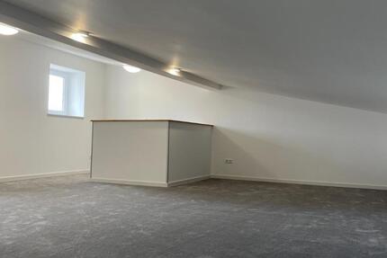 2 Zimmer 93 qm Wohnung, inkl. Küche, Bad, eigener Eingang 2 zimmer