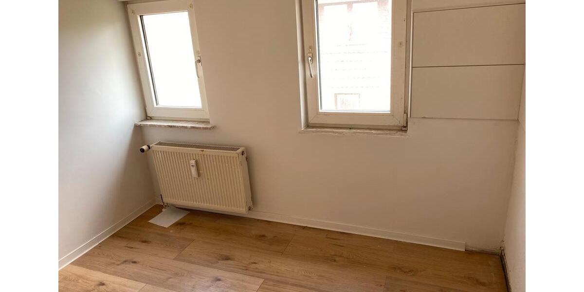 Dachgeschoßwohnung Wolfsburg Detmerode - 2.5 Zimmer, 60 m&sup2;, 600&euro; | Angebot:25646575