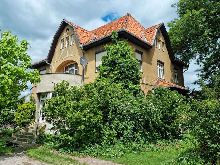 Haus zum Kaufen in Oebisfelde 429.000 € 288 m²