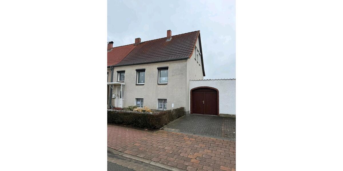 Doppelhaushälfte Oebisfelde-Weferlingen Weferlingen - 4 Zimmer, 82 m&sup2;, 160.000&euro; | Angebot:25647993
