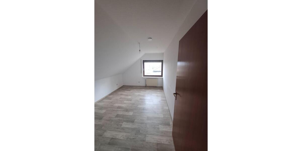 Dachgeschoßwohnung Barwedel - 3 Zimmer, 95 m&sup2;, 795&euro; | Angebot:26610278
