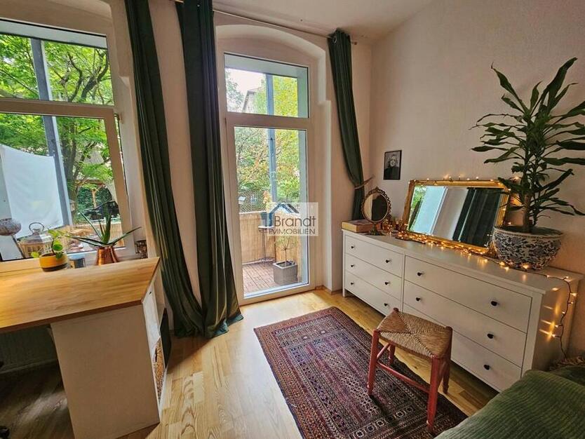 AltbauWohnung in bester Lage in Braunschweig östliches Ringgebiet mit Kamin und Balkon.